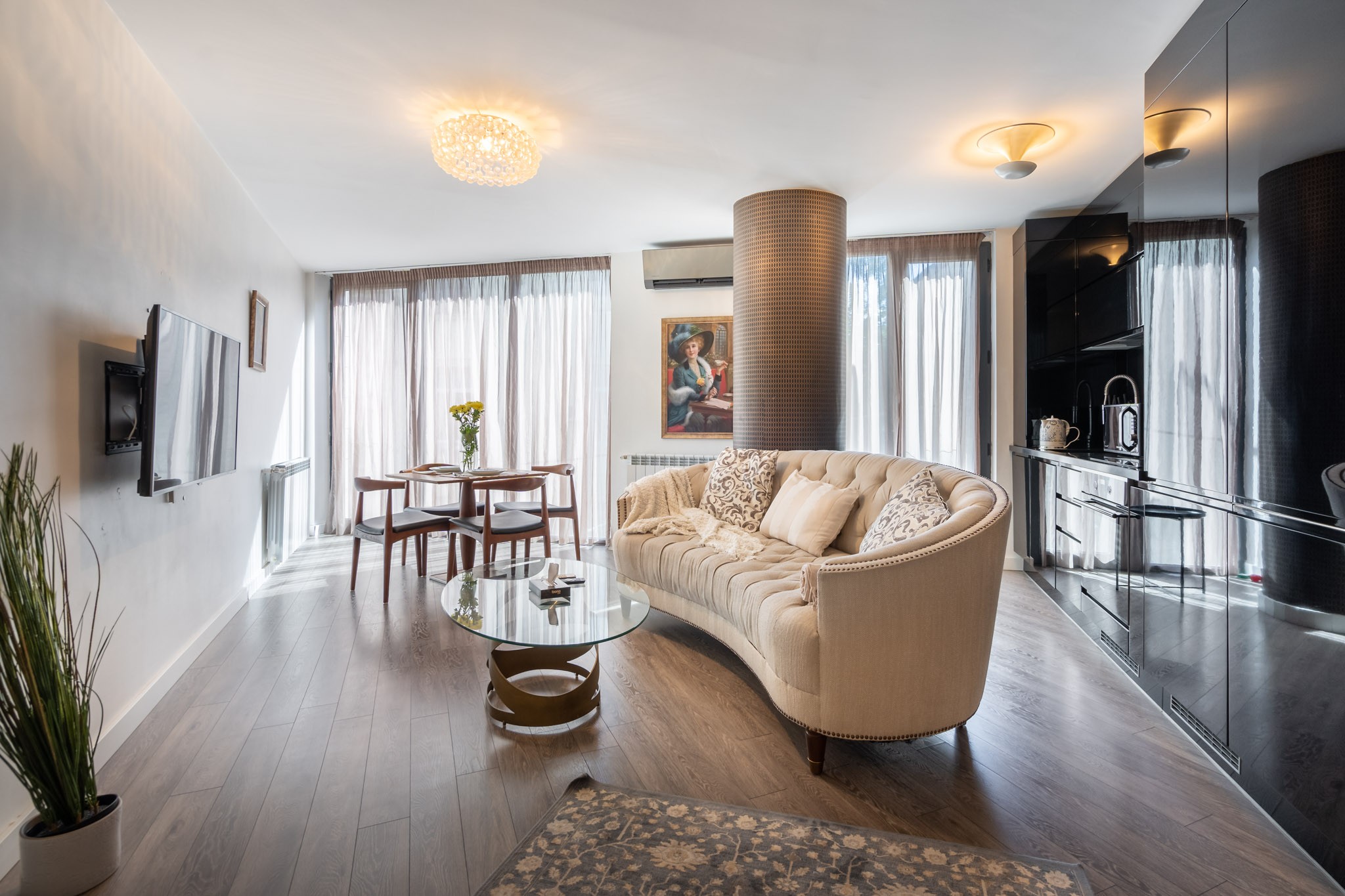 FOREVER SUMMER APARTMENT